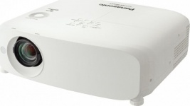 Panasonic PT-VW530E LCD Projektor / Bild 2 von 5