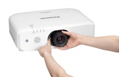 Panasonic PT-EW550LE (ohne Objektiv) / Bild 6 von 8